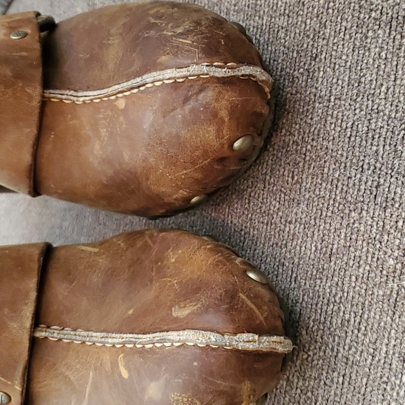 Frye heeled clog. New, size 10W - Picture 4 of 8